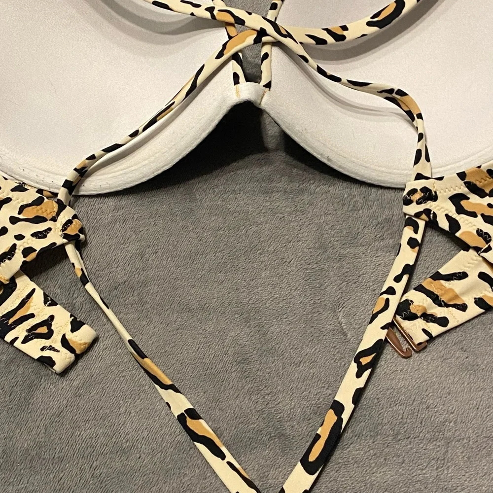 Leopard 🐆 Animal Print Bikini 👙 Top Bra with Rose Gold Hook